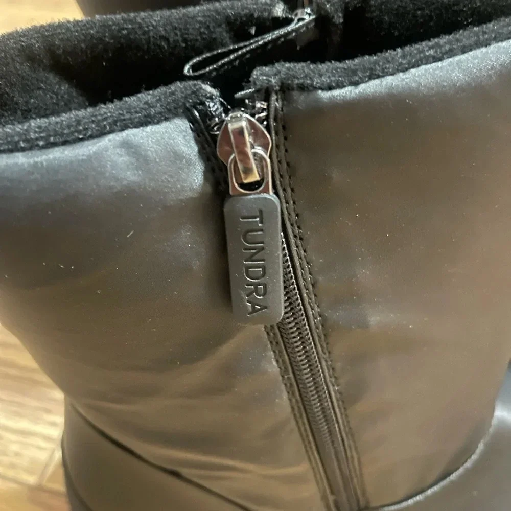 NEW Tundra Fran Boots 8
